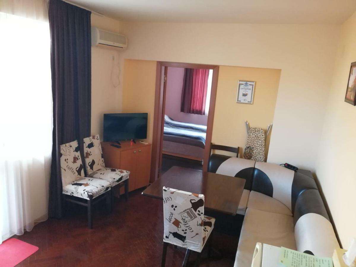 Comfort Apartment Vt เวลีคอเทอร์โนโว ภายนอก รูปภาพ